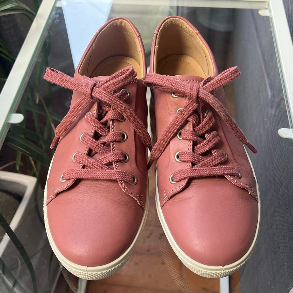 Leather Women's Lace-Up Sneakers in Dusty Rose. Made in England